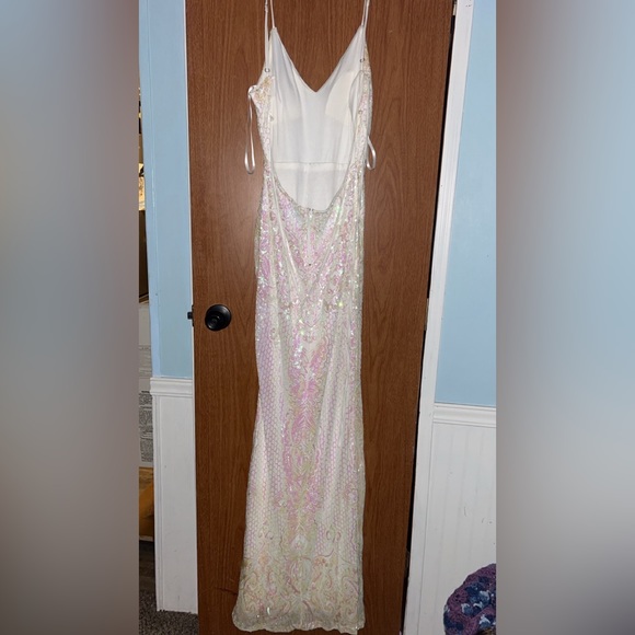 Prom dress - Picture 3 of 4